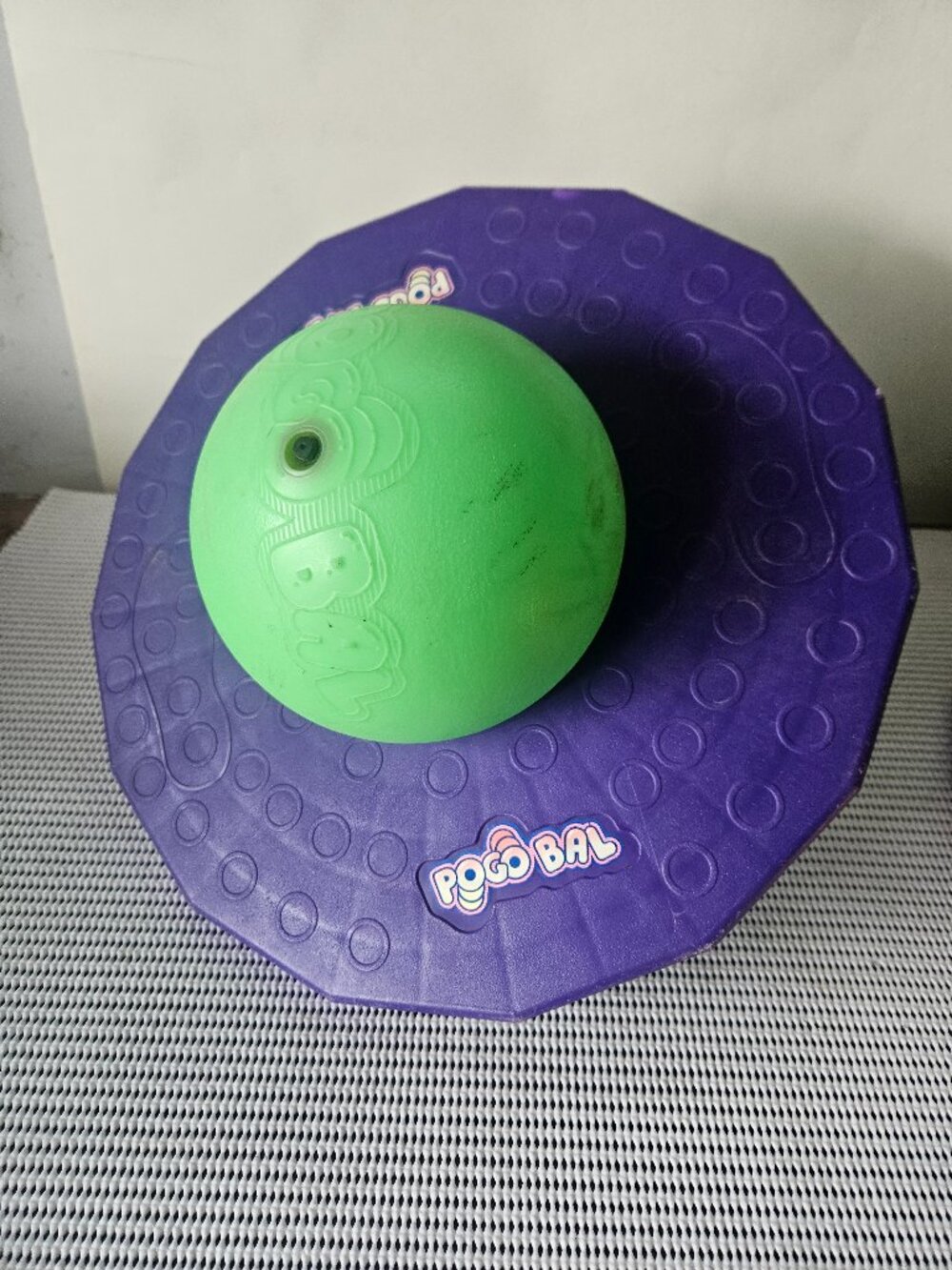 Vintage 1980's Pogo Bal (Pogo Ball), Lolo Ball, Springball, Moonhopper   G